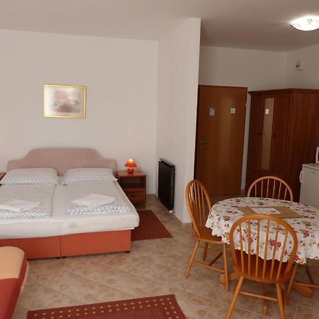 Toscana Lakeside Apartments I - II Family Friend Siofok Oda fotoğraf