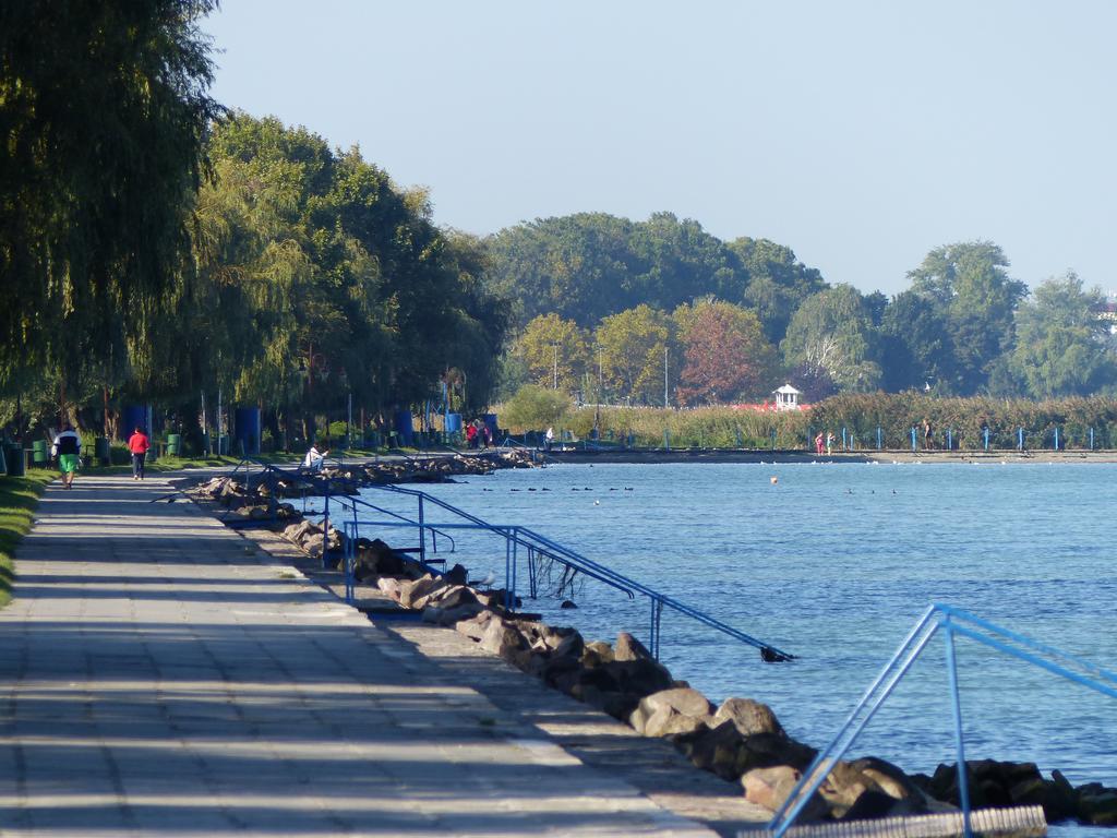 Toscana Lakeside Apartments I - II Family Friend Siofok Dış mekan fotoğraf