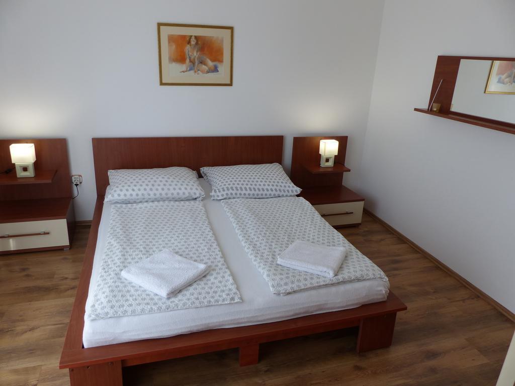 Toscana Lakeside Apartments I - II Family Friend Siofok Oda fotoğraf
