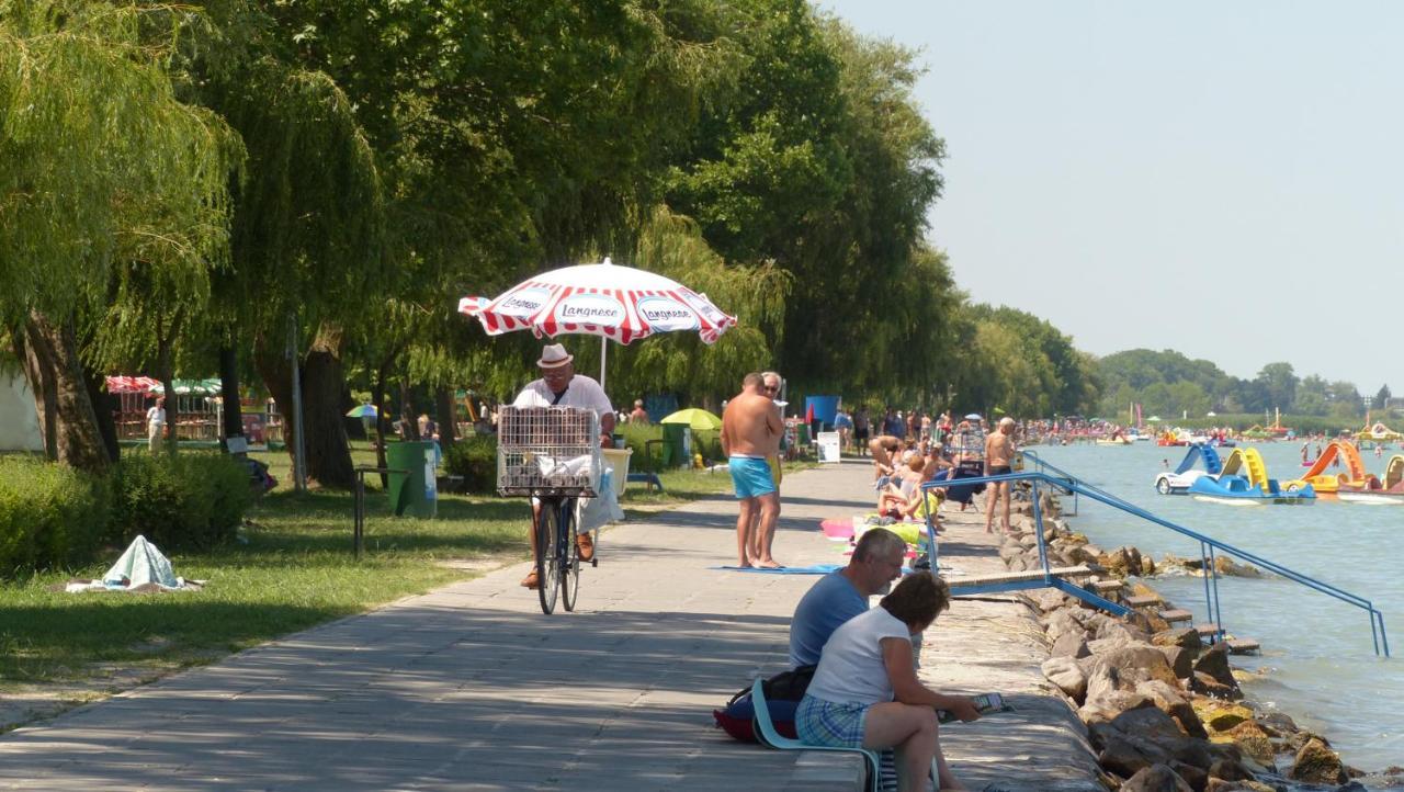 Toscana Lakeside Apartments I - II Family Friend Siofok Dış mekan fotoğraf